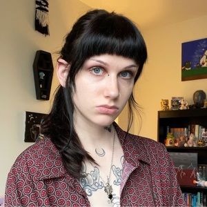 Meet your Posher, Eva